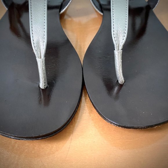 J. Crew Silver Leather Tabbie T-Strap Sandals 7M - Picture 8 of 11
